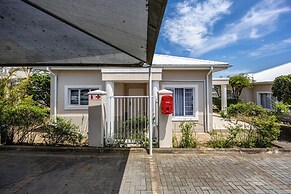 Modern Executive Unit