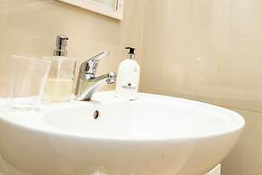 Modern Executive Unit