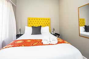 Modern Executive Unit