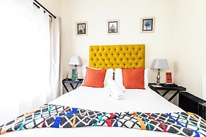 Modern Executive Unit