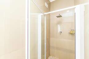 Modern Executive Unit