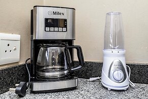 Modern Executive Unit