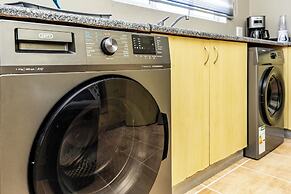 Modern Executive Unit