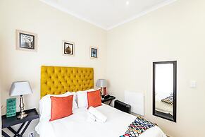 Modern Executive Unit