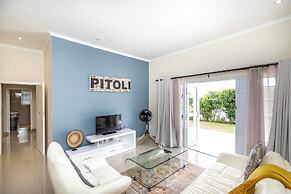 Modern Executive Unit