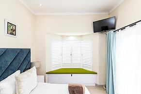 Modern Executive Unit