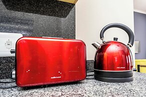 Modern Executive Unit