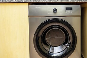 Modern Executive Unit