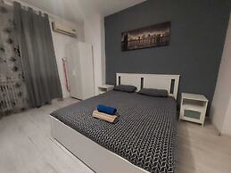 Tudor Apartment Universitate