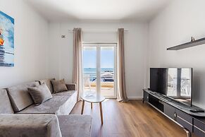 Joe's Seafront Apartment