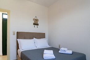 Three Waves Maisonettes Manoussos