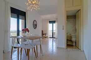 Three Waves Maisonettes Manoussos