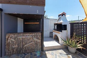 Three Waves Maisonettes Manoussos