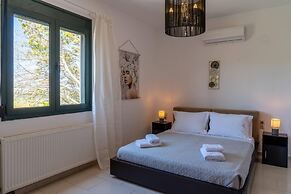 Three Waves Maisonettes Manoussos