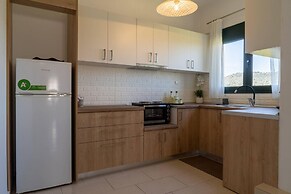 Three Waves Maisonettes Manoussos