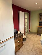 2 Guests - Free Parking - Bbq & Patio - Sea Views