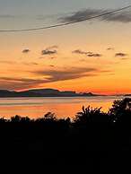 2 Guests - Free Parking - Bbq & Patio - Sea Views