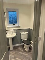 2 Guests - Free Parking - Bbq & Patio - Sea Views