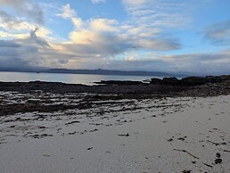 2 Guests - Free Parking - Bbq & Patio - Sea Views