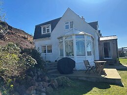 2 Guests - Free Parking - Bbq & Patio - Sea Views