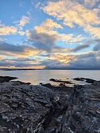 2 Guests - Free Parking - Bbq & Patio - Sea Views