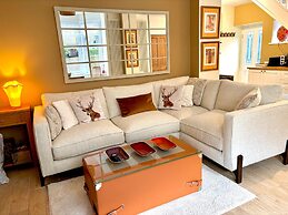 5 Guests - 2 Bedrooms - Free Parking - 1min Beach