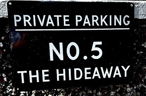 5 Guests - 2 Bedrooms - Free Parking - 1min Beach