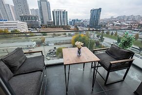 LUX RESIDENCE 2 ROOMS 1 SALOON