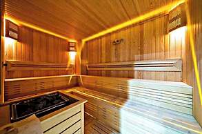 LUX RESIDENCE 2 ROOMS 1 SALOON