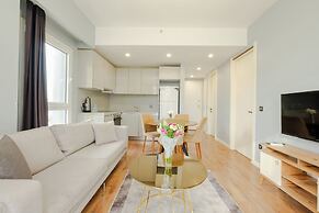 LUX RESIDENCE 2 ROOMS 1 SALOON