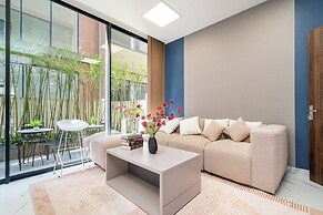 The Global City Luxury Soho Villa