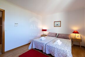Sonho Azul Apartment by Acasadascasas