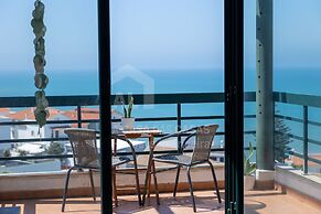 Sonho Azul Apartment by Acasadascasas