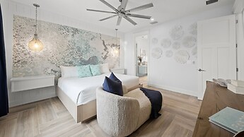Maritime Manor in Siesta Key