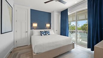 Maritime Manor in Siesta Key