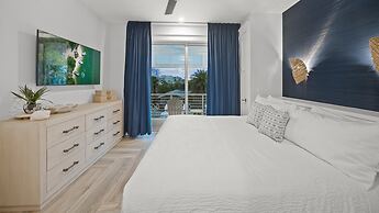 Maritime Manor in Siesta Key