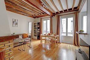 1BR Eiffel Tower & Rue Cler
