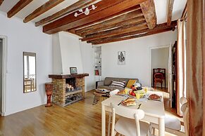 1BR Eiffel Tower & Rue Cler