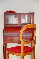 1BR Eiffel Tower & Rue Cler