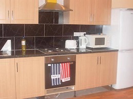 Bradford 2-bedroom Home - Sleeps 4 - Free Parking