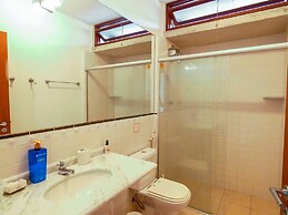 Casa c Wi-fi Jacuzzi e Churrasqueira em Guaec SP