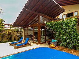 Casa c Wi-fi Jacuzzi e Churrasqueira em Guaec SP