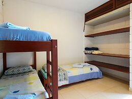 Casa c Wi-fi Jacuzzi e Churrasqueira em Guaec SP