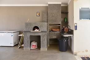 Casa com Piscina e Wi-fi em Itapetininga