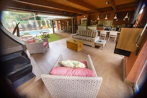 Casa de Campo com Acesso a Represa em Piracaia SP