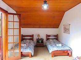 Chal com Lareira e Wi-fi em Campos do Jord o SP