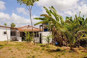 Linda Casa c Wi-fi a 900m da Praia de Itatinga MA