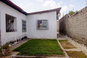 Linda Casa c Wi-fi a 900m da Praia de Itatinga MA