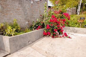 Linda Casa c Wi-fi a 900m da Praia de Itatinga MA