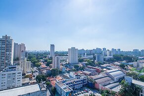 Studio Elegante com Varanda e Tima Localiza o